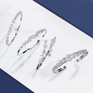 Pulsera de Compromiso y Boda MSB-648 Personalizada, Oro de 18K con Diamantes, Pulsera con Diamantes de Laboratorio de Forma Elegante - Product Image 4