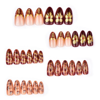 30 faux ongles réutilisables en ABS, style français vintage, motif écaille de tortue, forme amande moyenne, avec accents 3D fleurs dorées et chaînes