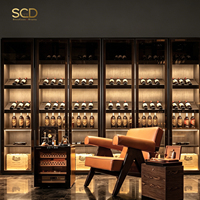 Meuble de présentation de vin en métal moderne sur mesure, design d'intérieur de cave à vin de luxe, bar à vin, mobilier complet