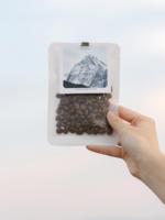 Petit sachet de café filtre à oreilles suspendues en aluminium, emballage de grains de café en PE gaufré, design illustré en stock