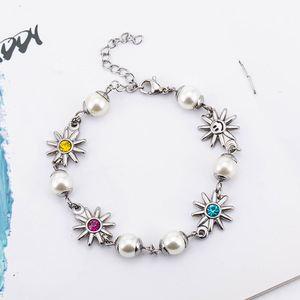 yunnique Pulsera de acero de titanio con perlas de girasol y incrustaciones de cristal, joyería unisex - Product Image 2