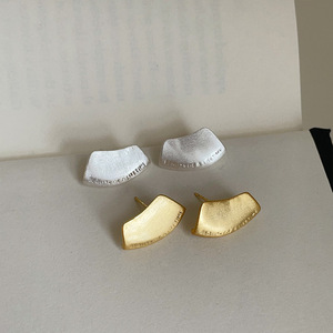 Pendientes de Mujer Modernos, Chapados en Oro de 18K, de Latón Relleno de Oro, Impermeables, con Diseño Geométrico y Engaste de Bisel, para Regalo - Product Image 2