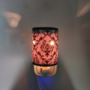 Wholesale <strong>Scent</strong> Sational Electric Candle <strong>Oil</strong> Warmer Ceramic Eco-friendly Customized Color One Color Box AROMATIC Aroma <strong>Burner</strong> - Product Image 2