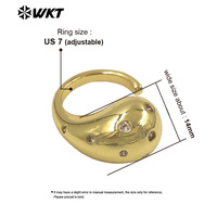 WT-R593 Vente en gros d'usine, bague classique en laiton jaune plaqué or et zircon, accessoire pour femmes pour les soirées dansantes