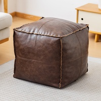 Coussin de sol carré en cuir moderne et écologique pour le rangement des vêtements