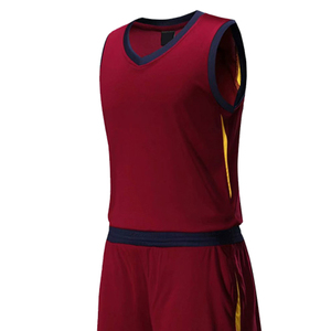 Ensembles d'uniformes de basketball professionnels à manches courtes, design personnalisable, tissu confortable et respirant, uniformes de sport de basketball - Product Image 4
