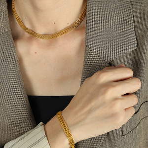 Bracelet collier large creux minimaliste européen et américain Ins Trend Mesh Clavicule Chain Set - Product Image 3