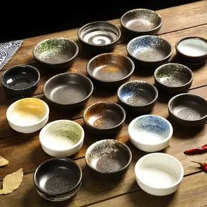 Piring bulat keramik Jepang, mangkuk kecil Mini untuk melayani makanan, saus kedelai kreatif, restoran, peralatan makan