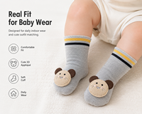 Chaussettes de sol pour bébé personnalisées, amusantes, avec motif de poupée en peluche cousue, pour la marche des tout-petits