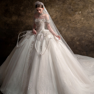 LSHT134 Vestido de Novia Exclusivo con Hombros Descubiertos, Borlas y Escote Estilo Imperio - Product Image 4