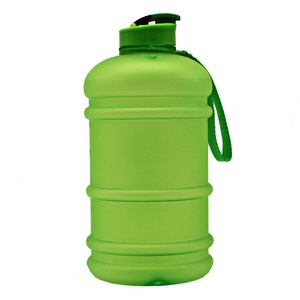 All'ingrosso bottiglia di acqua per animali domestici trasparente con brina e mezza gallone 2.2L BPA gratis per Sport all'aria aperta - Product Image 5
