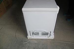 Congélateur coffre domestique 100L/3,5 pieds cubes à contrôle mécanique de la température - Product Image 2