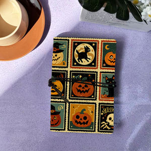 Cahier de notes A6 de style vintage fait à la main 160 pages cadeau réfléchi pour les notes de réunion annuelle citrouilles chat chien crâne <span class=keywords><strong>chapeau</strong></span> de <span class=keywords><strong>sorcière</strong></span> motif - Product Image 1