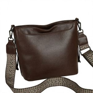 Nouveau sac bandoulière haut de gamme pour femme, style rétro, grande capacité, idéal pour les trajets quotidiens et la subculture. - Product Image 2