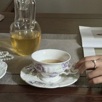 Vente chaude fleur violette imprimé vintage en céramique café et thé ensembles en céramique tasse à café ensemble porcelaine tasse à thé soucoupe ensemble