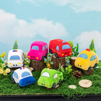 En gros, mini jouets en peluche pour enfants, véhicules de dessin animé (voiture, camion de police, camion de pompiers, ambulance), doux, pour machine à griffes