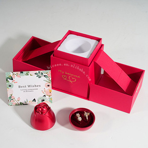 Boîte à bijoux en métal ou en plastique rouge en forme de rose à double levage pour la <span class=keywords><strong>déclaration</strong></span> de la Saint-<span class=keywords><strong>Valentin</strong></span>, boîte à bijoux en forme de rose - Product Image 4