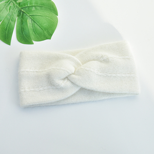 Bandeau élastique doux et moelleux personnalisé, large et croisé, en <span class=keywords><strong>laine</strong></span> tricotée duveteuse pour l'hiver, de luxe, vente en gros pour femmes - Product Image 6