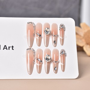 Faux ongles faits main ultra-féminins, prêts à poser, longs, style français, finition œil-de-chat, motif en relief, parfaits pour l'été ; amovibles - Product Image 4