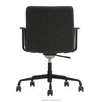 Chaises de bureau pivotantes en aluminium avec accoudoirs rotatifs, pieds et mécanismes hydrauliques à gaz - Design moderne et confortable pour le bureau