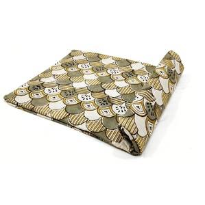 Tissu en coton pur teint naturellement, imprimé Bagru traditionnel, léger, doux et respirant, parfait pour les vêtements et les rideaux. - Product Image 1