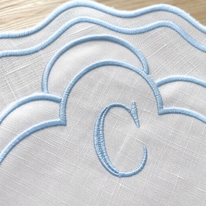 Napperons et serviettes en lin 100 % pur, brodés main, avec logo, en coton biologique, pour mariages – Vente en gros de luxe français - Product Image 2