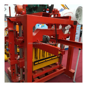 Mini Macchina per la Produzione di Mattoni QT4-40B2, Macchina per Mattoni in Cemento Autobloccanti, Attrezzatura per Mattoni in Pietra Arenaria in Vendita - Product Image 5