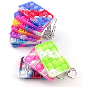 Fidget multicolor Mini square Push <span class=keywords><strong>It</strong></span> Bubble Office Desk Toy Mini portachiavi in Silicone - Product Image 4