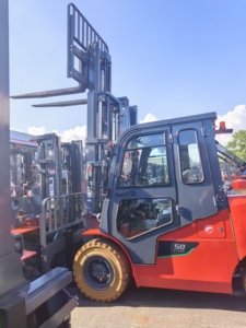 Nueva Carretilla Elevadora Eléctrica Popular de Litio China de Tres <span class=keywords><strong>Torres</strong></span> de 1500-3500kg 5t <span class=keywords><strong>4</strong></span> Metros con Cabina Cerrada CE - Product Image 6