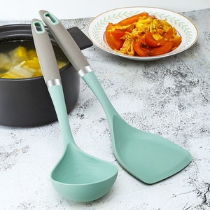 Ensemble de 4 spatules de cuisson en silicone antiadhésives et résistantes à la chaleur, y compris une cuillère tourneuse pour la friture. - Product Image 3