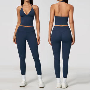 Ensemble sportif 2 pièces pour femme : Crop top bustier et legging long rayé bleu marine en tricot respirant (Spandex et Polyester) - Product Image 1