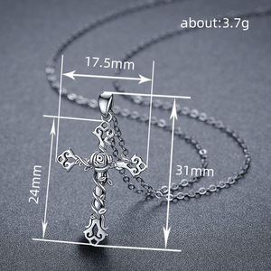 Collana con Ciondolo a Forma di Rosa Classica Romantica con Spine e Design a Faccia di Rosa, con Catena a Maglie, per Donna - Product Image 4