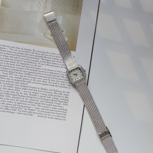 Montre à quartz élégante de style rétro pour femme, boîtier et bracelet carrés de luxe, cadran à aiguilles, mode féminine, luxe léger - Product Image 5