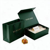 Coffret Cadeau Magnétique Vert Foncé Style Livre avec Sac en Papier et Impression Dorée pour Parfums, Cosmétiques et Cadeaux d'Entreprise - Vente en Gros