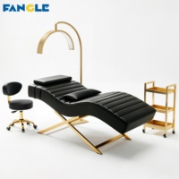 Lit de beauté moderne de luxe en cuir noir avec réglage du cou, base en acier inoxydable, lit courbé pour extensions de cils
