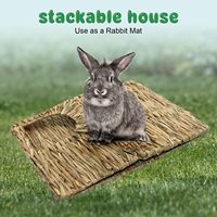 Cabane en herbe naturelle faite à la main pour lapins, pliable, avec ouvertures, pour jouer ou dormir