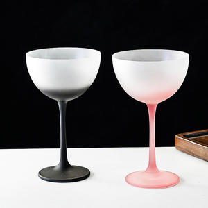 كؤوس كوكتيل مارتيني وردية بالجملة، كؤوس كوكتيل خاصة للبار بحافة ذهبية - Product Image 3