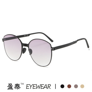 Lunettes de soleil pliantes ultra-légères, monture en métal, protection UV400, classe 2, pare-soleil unisexe, utilisation en extérieur - Product Image 3