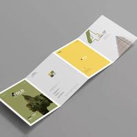Brochure pliée en papier d'art imprimée numériquement en couleur personnalisée avec pelliculage, gaufrage/débossage, logo/design graphique personnalisés