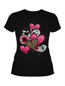 T-Shirt da Donna con Stampa Leopardata e Cuori Rosa, Manica Corta, Collo Tondo, Vestibilità Comoda, Top per San Valentino in Jersey di Cotone Stampato - Product Image 1