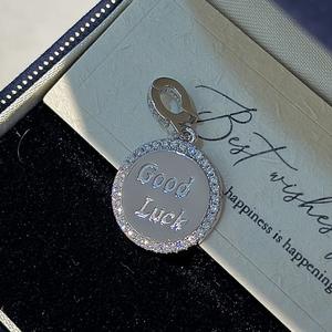 Pendentif rond en argent pur S925 avec design de lettres vintage, fait à la main, simple et à la mode, bijoux de niche, matériau principal en or - Product Image 5