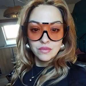 Gafas de Sol Personalizadas con Logotipo 2025, Montura Transparente de Media Montura, Lentes de Una Pieza Extra Grandes con Protección UV400 para Mujer - Product Image 3