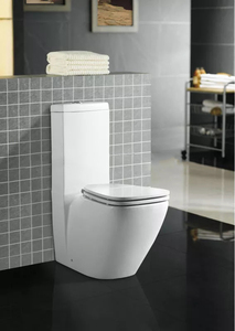 Inodoro de Cerámica de Una Pieza con Descarga de Agua, Montado en el Suelo, para Baño - Product Image 2