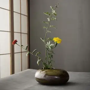 Stile giapponese antico vaso in porcellana Zen forma di uovo di ciottoli con smalto per matrimonio decorazione da tavolo con caratteristiche di motivo floreale
