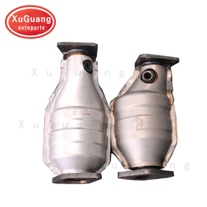 Convertisseur catalytique automatique de haute qualité Pièces d'échappement Convertisseur catalytique ForNissan Patrol 4.0 - Product Image 1