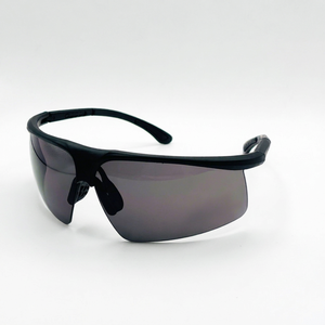 Lunettes de soleil de sport d'extérieur 3772 - Légères et confortables, verres polarisés anti-éblouissement certifiés CE pour la protection des yeux - Product Image 1