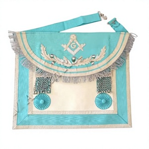 Tablier cuisine Master, Grand tablier écossais avec broderie en couronne - Product Image 1