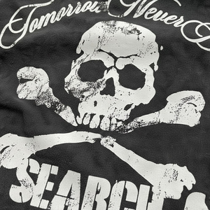 Maglietta Oversize Personalizzata con Stampa DTG, Lavaggio Acido, Taglio Squadrato, Manica Lunga, 100% Cotone, Motivo Teschi - Product Image 2