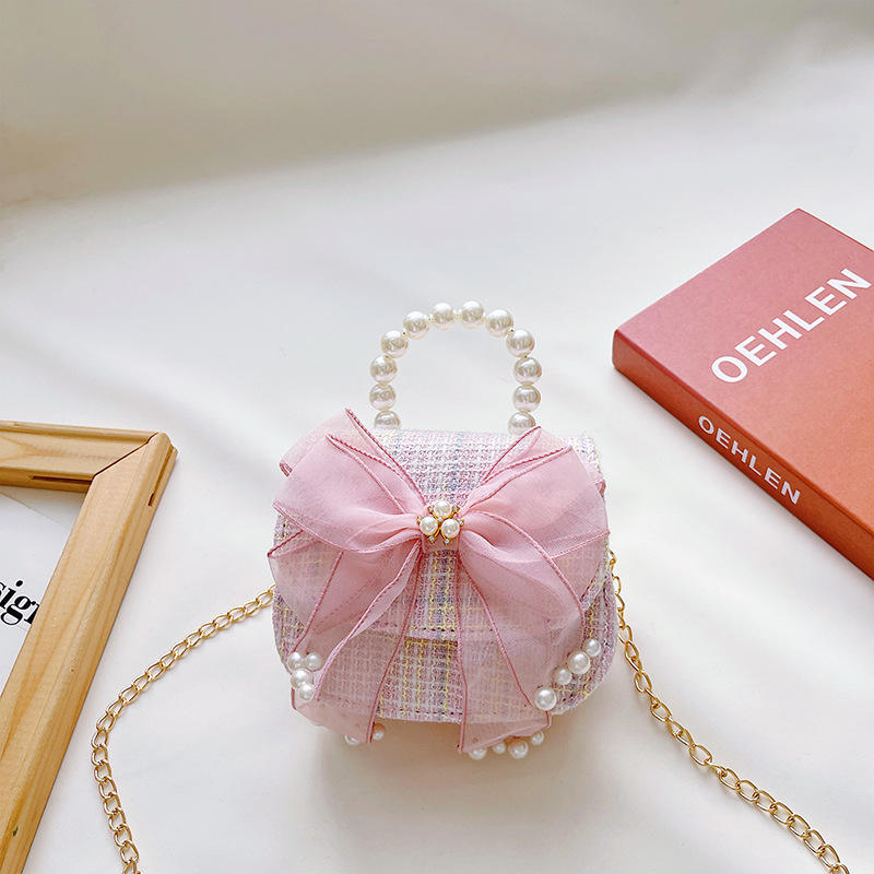 สีชมพูอ่อน