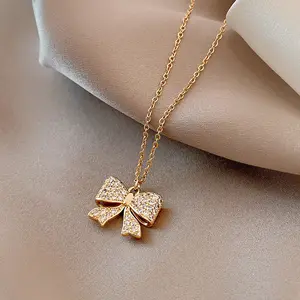 Vente en gros personnalisé Colliers initiale de lettre de perle papillon en acier inoxydable or zircon coeur étoile lune Bijoux pour femmes
